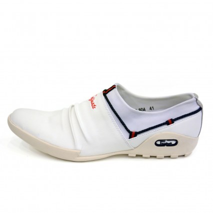 Yasna’s Causal Shoe, Padded with mesh Foot bed, Textured white Outsole